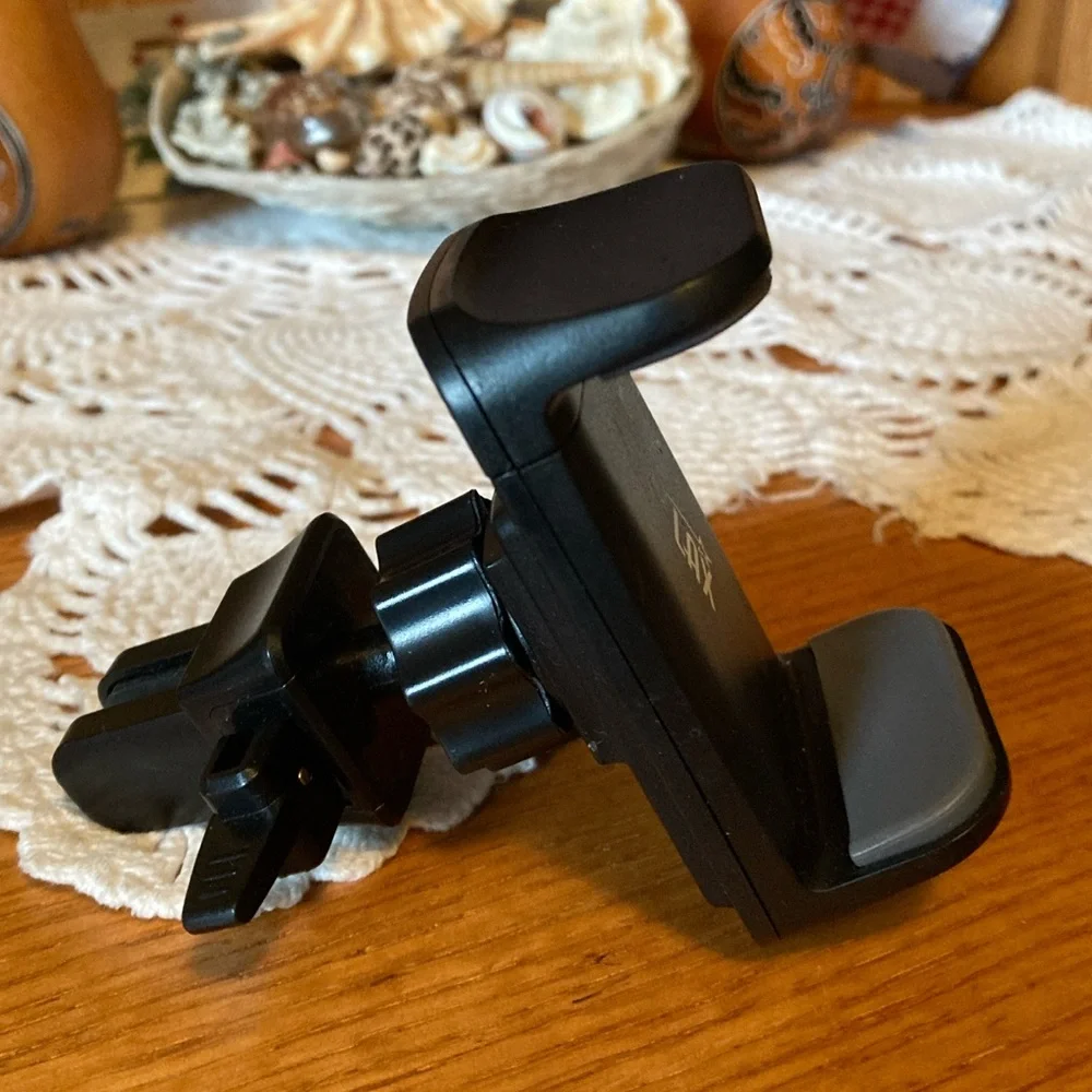 Cell Phone Adapter to hold your phone while driving, LAX Adapter